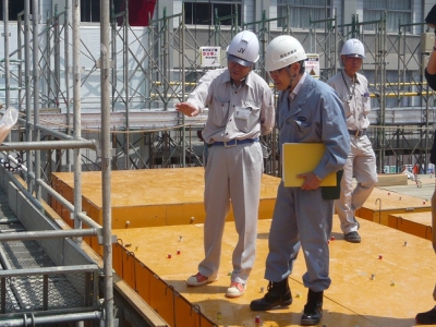 What is special about Japanese labor export in the construction industry?